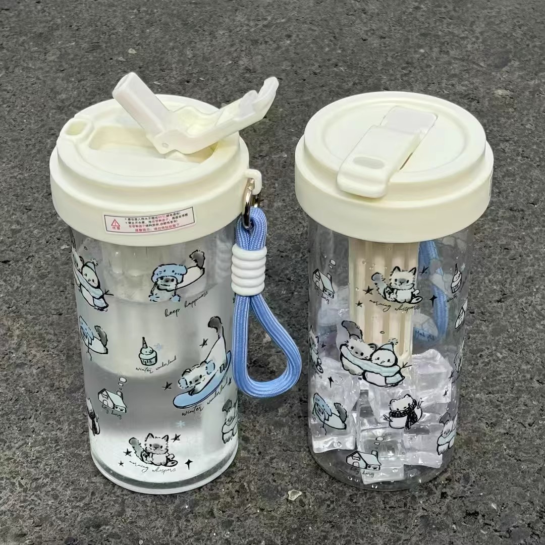 The new straw water cup has a high appearance level, is cute and portable for girls. It is a heat-resistant plastic cup with a tea-water separation function Application Scenario