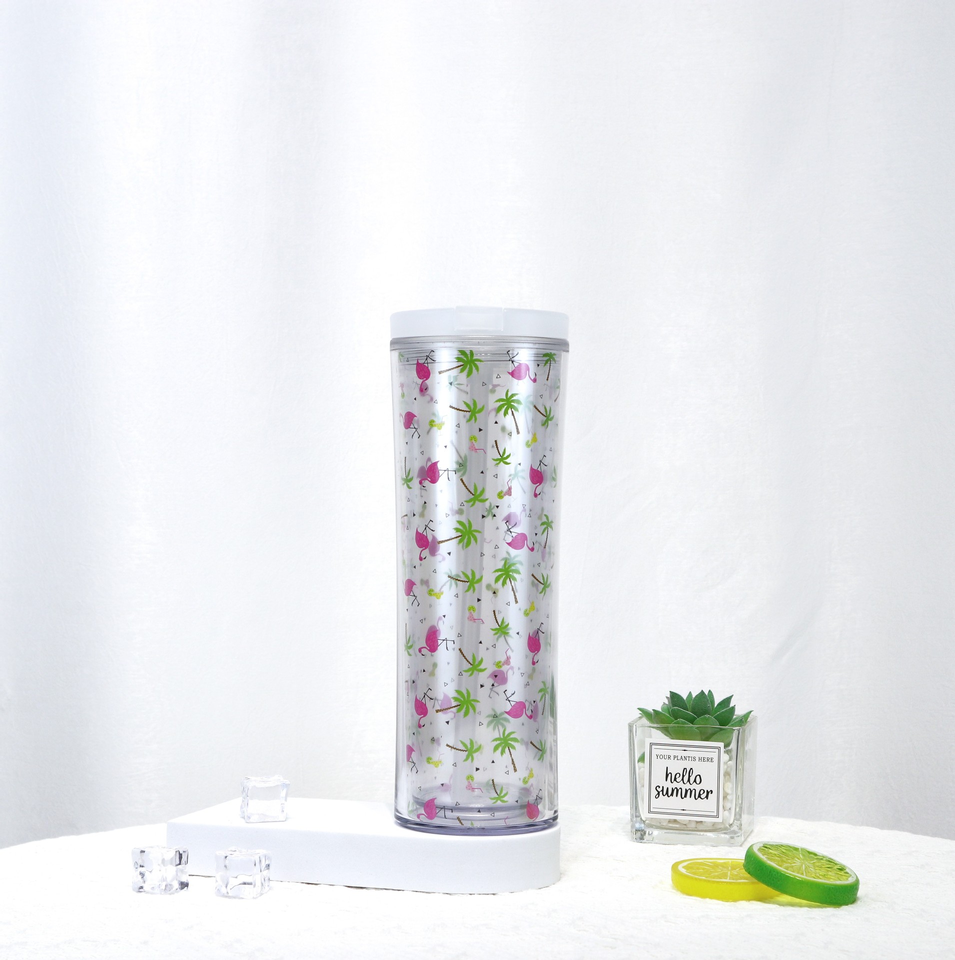 Fashionable and popular indoor household drinking cups, double-layer insulated straw cups, straight screw cap water cups 710ml wholesale Application Scenario