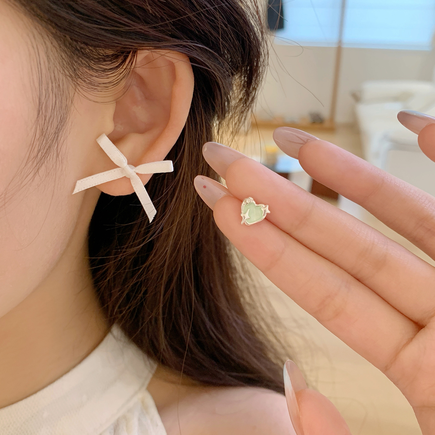 Summer new cat-shaped heart-shaped ribbon bow stud earring set for women, small and exquisitely designed student earrings Specification drawing