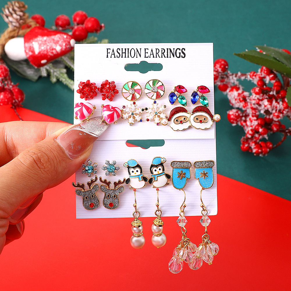 Christmas earring set, European and American cross-border ins snowflake reindeer Santa Claus fashionable stud earrings, autumn and winter earrings for women full figure
