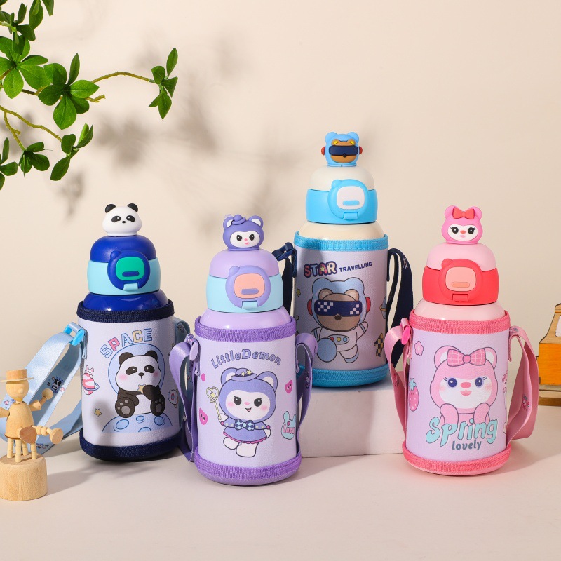 New 316 food-grade children's insulated cup, cartoon straw water cup, large-capacity shoulder strap, convenient kindergarten cup full figure