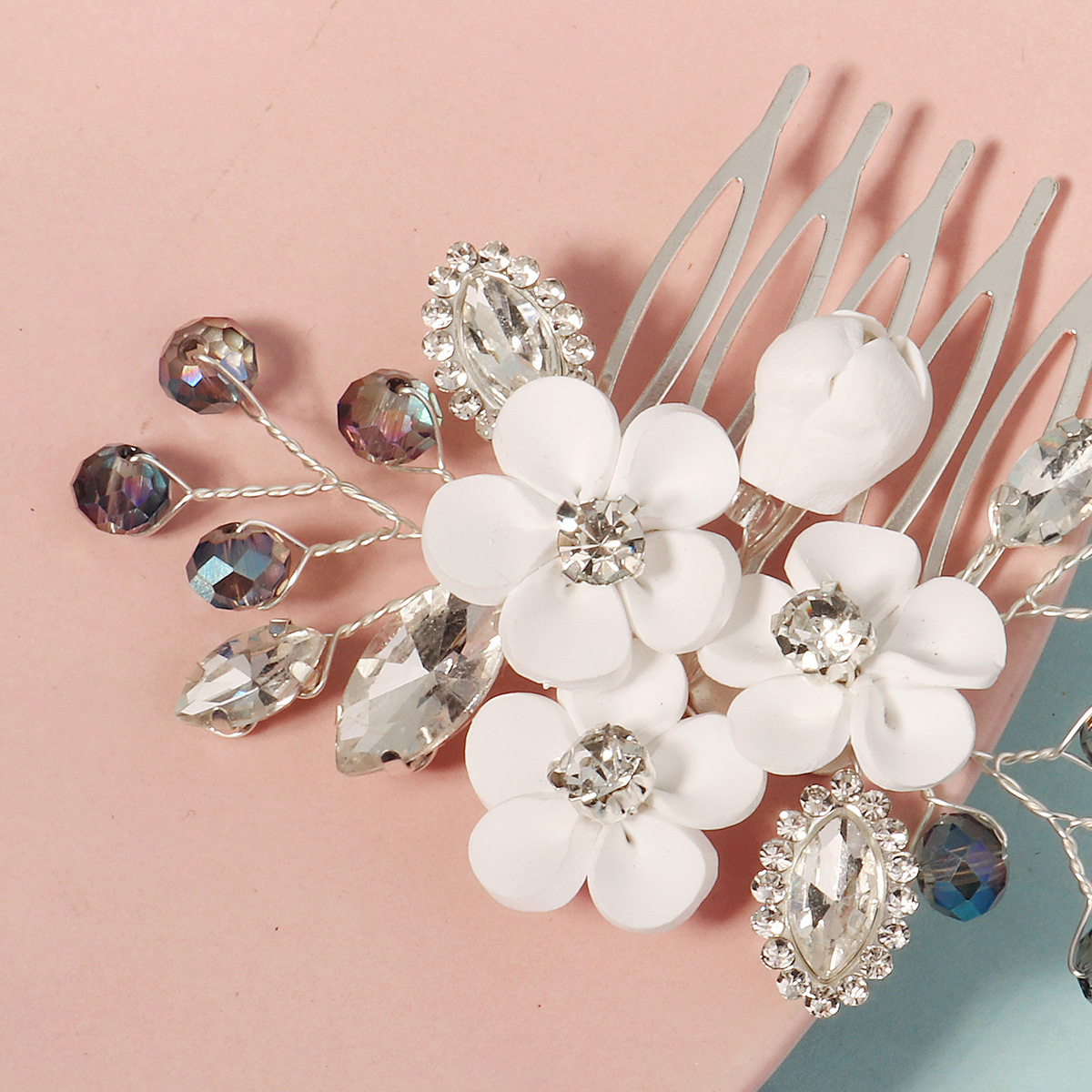 New white soft terracotta bride's comb, a high-end handcrafted crystal five-toothed comb for cross-border Amazon wedding accessories Application Scenario