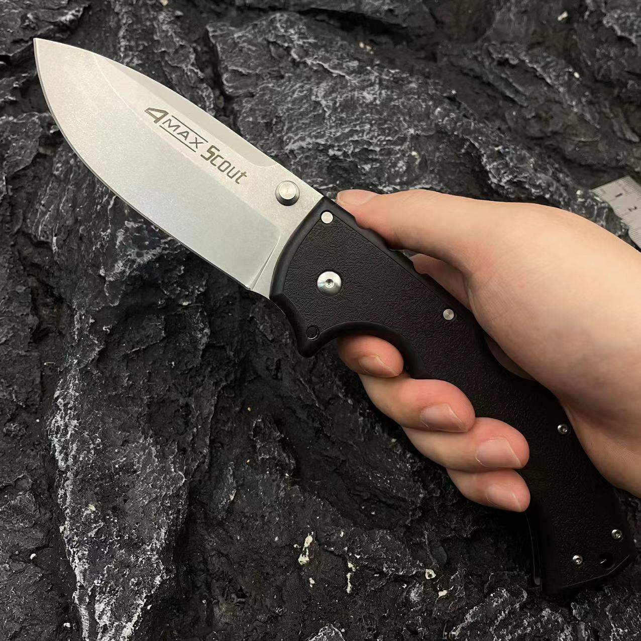 Amazon Cold Steel 62RQ folding new 4-MAX outdoor multi-functional knife, portable folding knife with high hardness Application Scenario