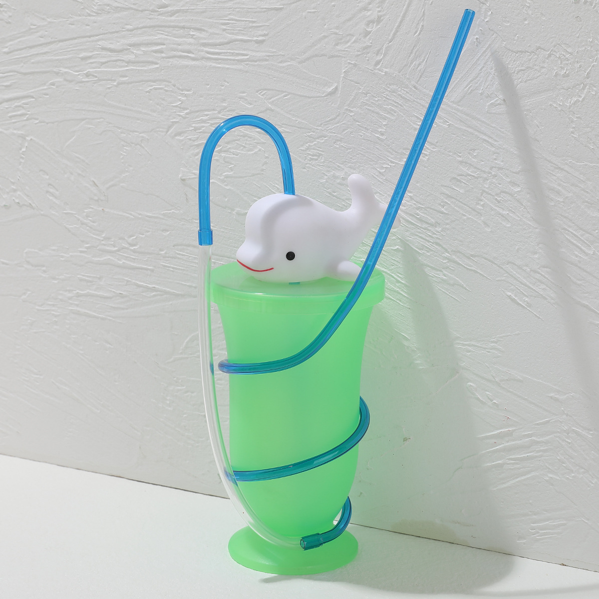 Wholesale of new best-selling straw cups, cartoon doll water cups, popular juice and milk tea drink cups, and dolphin water cups from the manufacturer Application Scenario