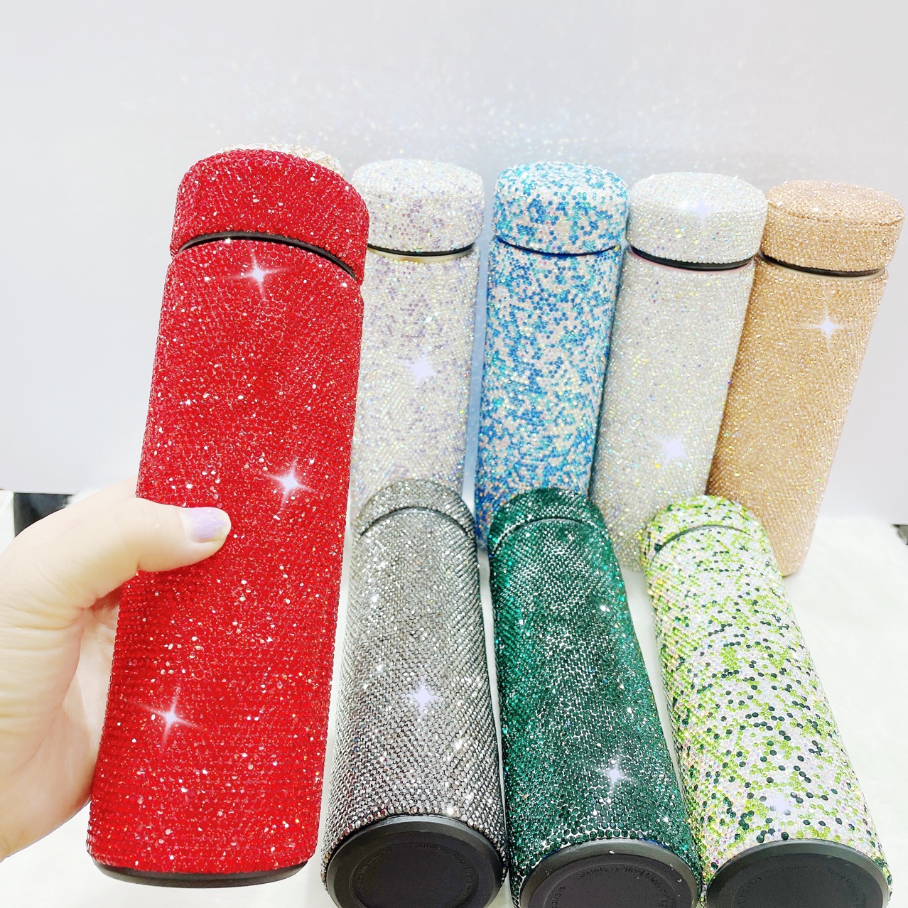 Fashionable and luxurious diamond-encrusted insulated cup Specification drawing