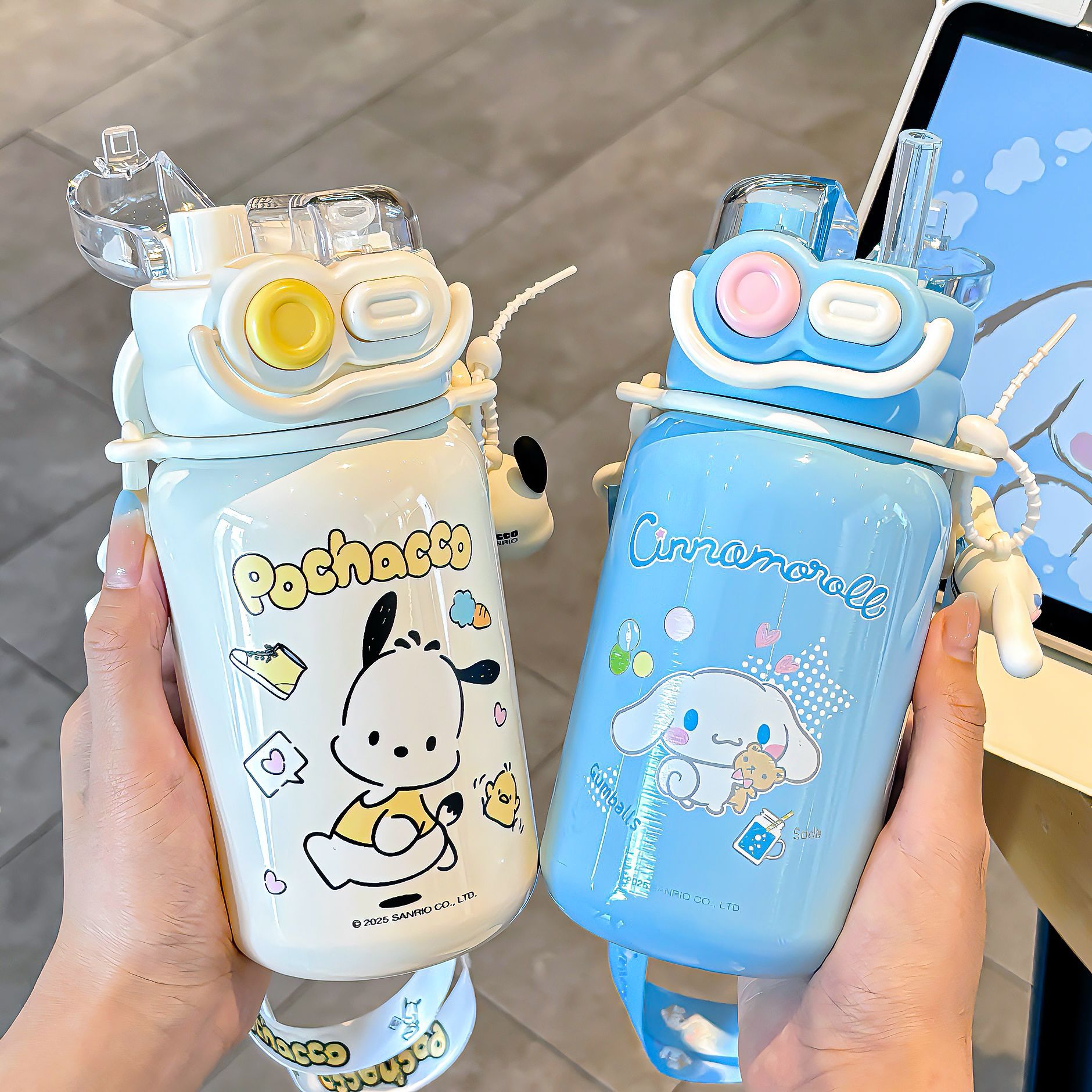 Cute Sanrio Family series Wave double-drinking thermos cup, silicone spout adjustable cup body rope portable water cup Application Scenario