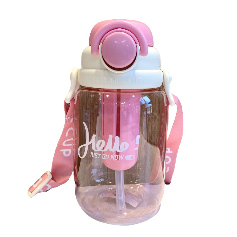 The new large-capacity, cute plastic bouncing cup has a high level of appearance. It is a convenient outdoor water cup for students to wear a tea strainer during sports and travel Item Picture