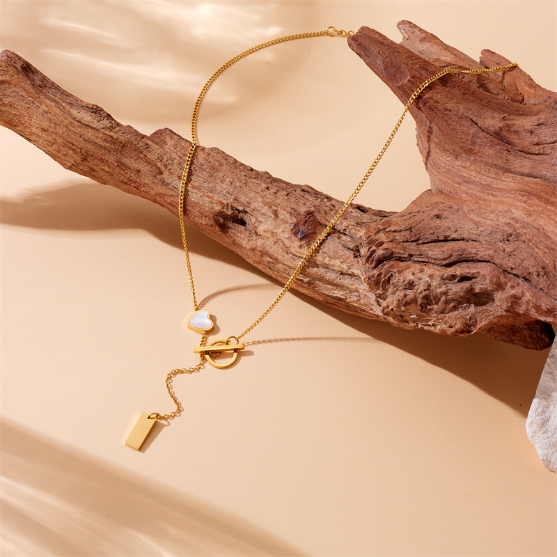 Korean-style fashionable and simple design gold-plated stainless steel heart-shaped square pendant OT buckle chain accessory necklace Specification drawing