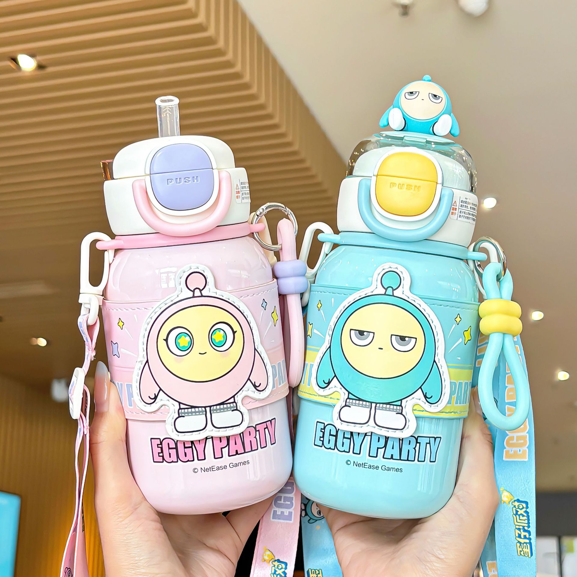 The Egg Boy Party Family series of double-drink cup sleeves, children's insulated cups, lock design, sturdy cup rings, portable water cups Application Scenario