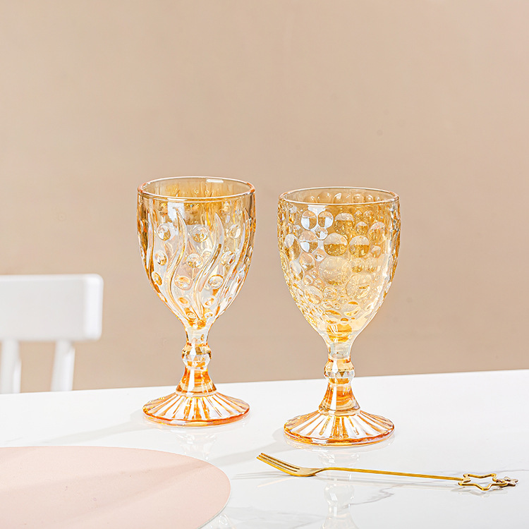Retro carved small wine glasses, glass engraved wine glasses, white spirit glasses, household tall glasses, creative high-end red wine glasses Specification drawing
