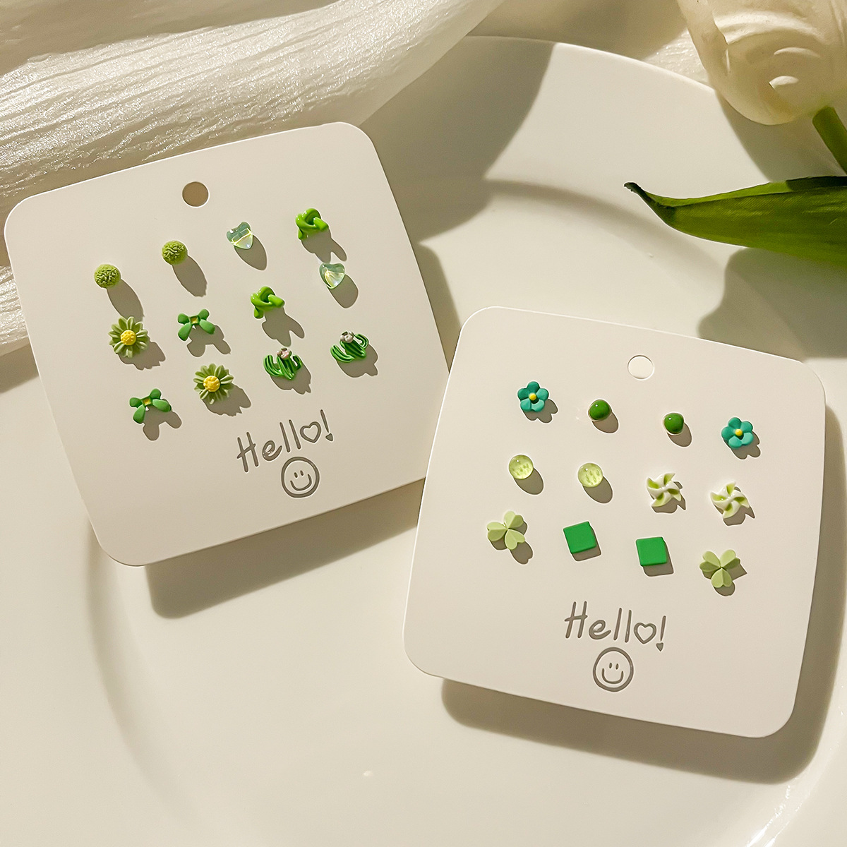 The new summer silver needle blue set is simple, versatile and stylish. The stud earrings are fresh and forest-style, making the skin look fair and sweet Application Scenario