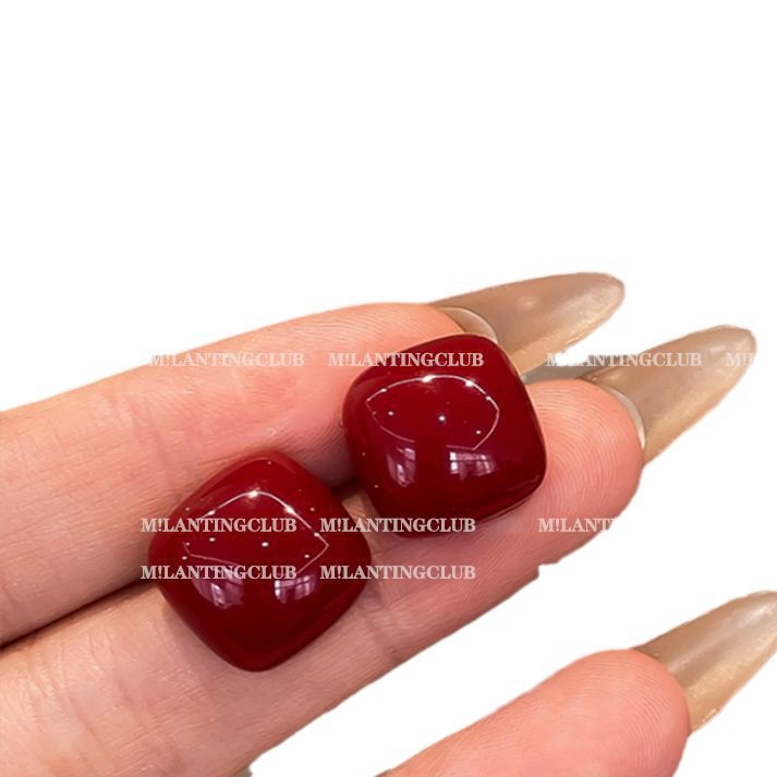 Retro Ankela red ear studs, elegant, light luxury, high-end ear clips, no ear holes, new best-selling earrings for women in 2024 Item Picture