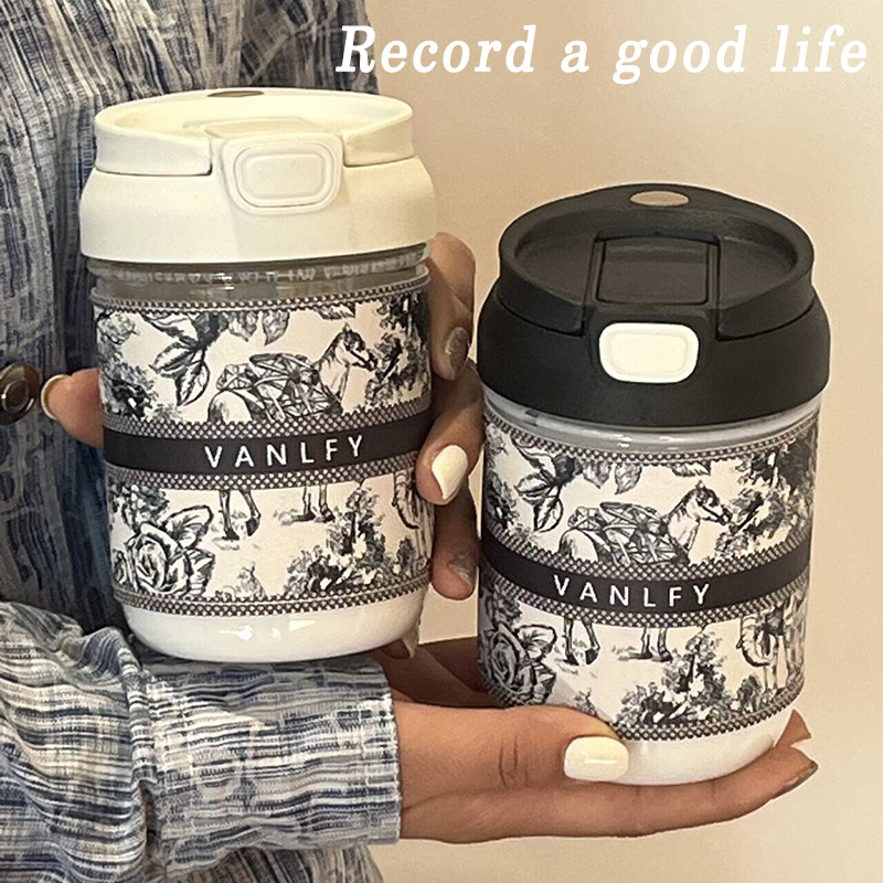 New capacity simple Chinese-style straw cup, portable cup, heat-resistant plastic cup, popular online celebrity high appearance level, ins water cup strap full figure