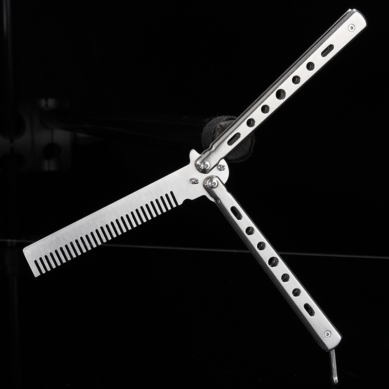 Factory wholesale butterfly knives, combs, folding practice knives, new hand-swinging game toys, cross-border bestsellers, unsharpened undefined