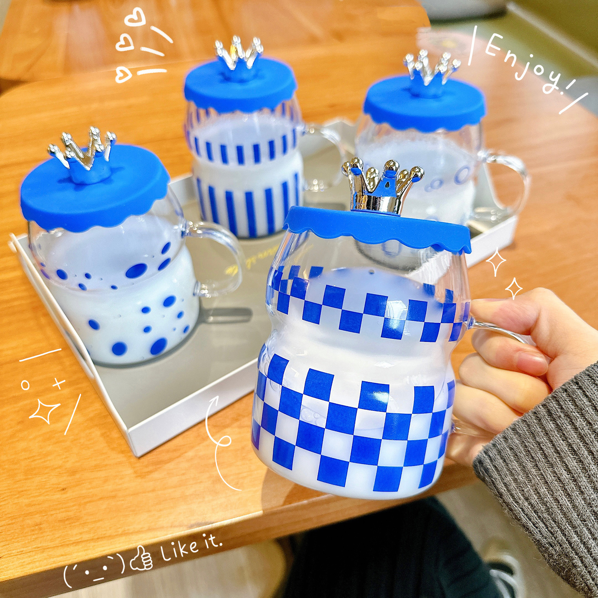 Klein blue glass cup crown creative high appearance level water cup, carry the lid to work summer ins handle cup details Picture
