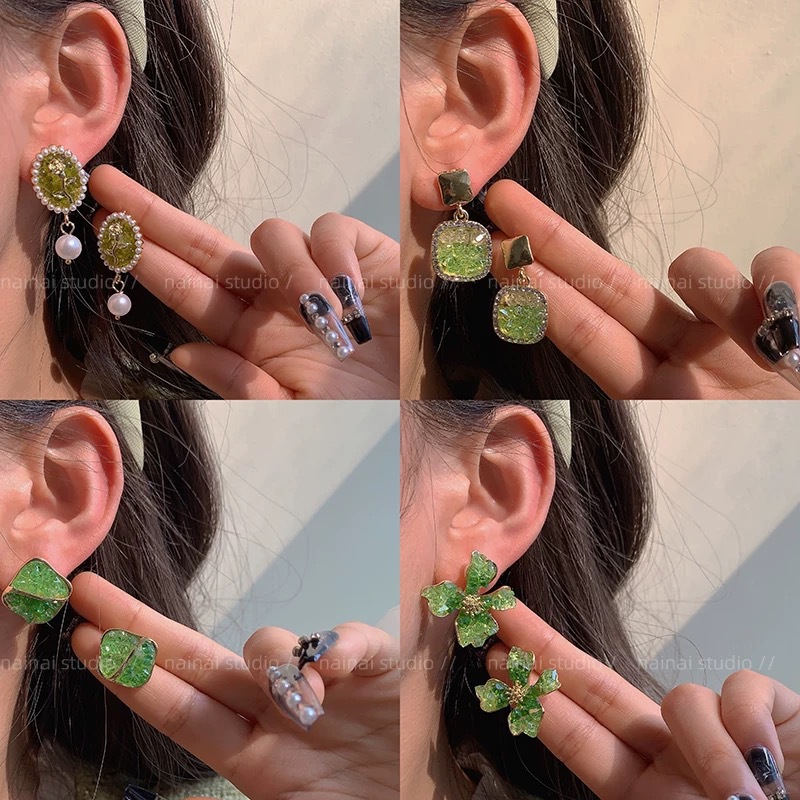 Fresh green gradient stud earrings for women, new style in 2025, sweet and versatile flower earrings, high-end zircon earrings Specification drawing
