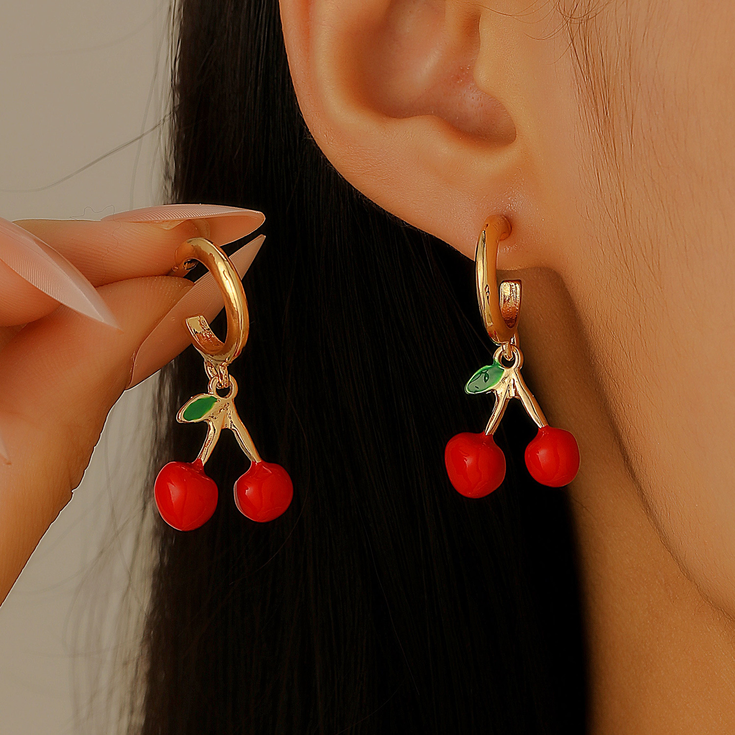 European and American Instagram strawberry and cherry earrings for women, Japanese and Korean fashionable and creative fruit earrings, and sweet cherry earrings for Internet celebrities full figure