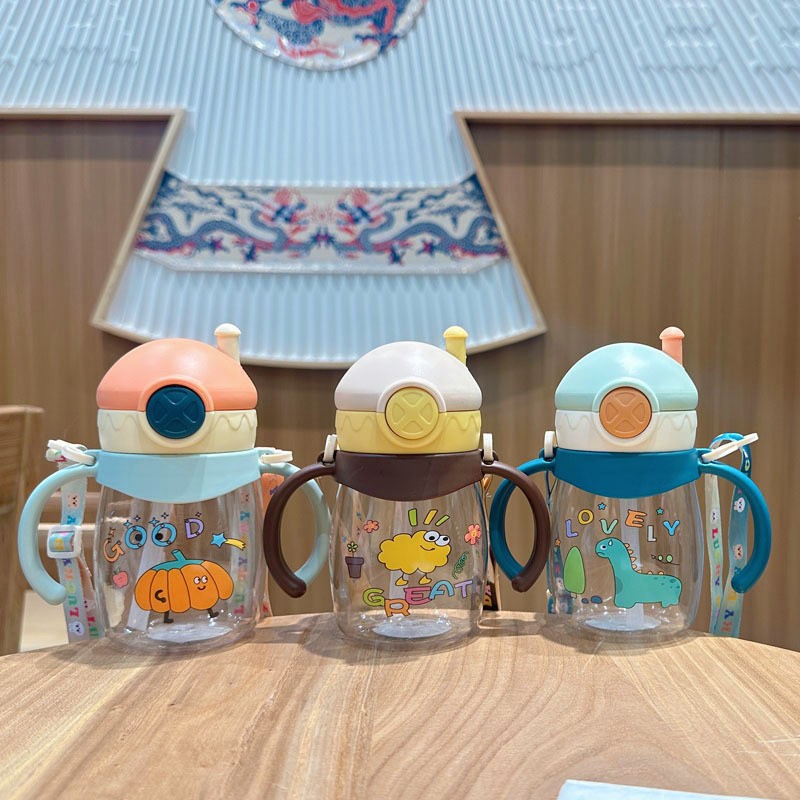 Children's straw water cup with scale, drinking cup for babies over one year old, portable and cute water bottle specially designed for kindergartens Specification drawing