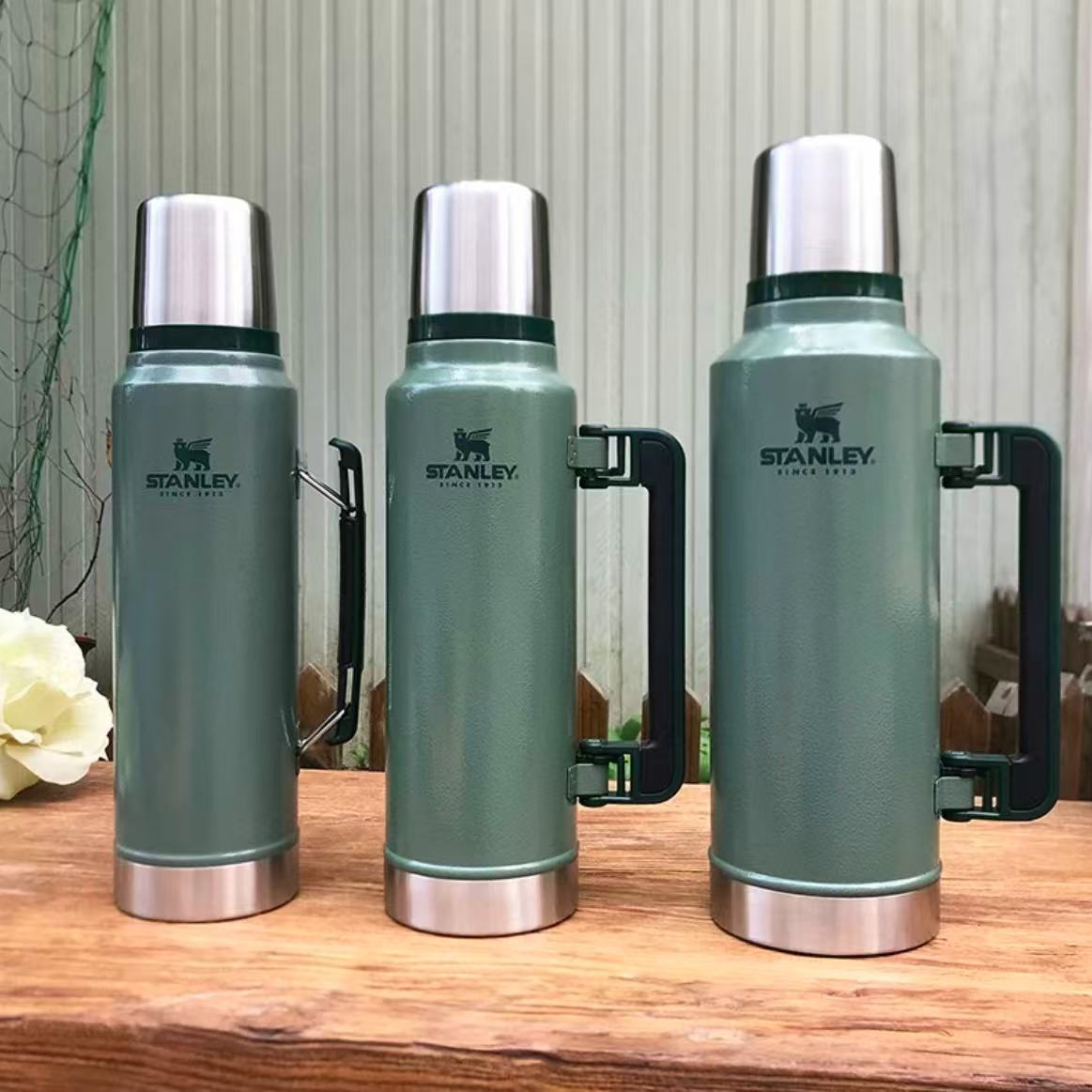 Stanley insulated cups, cold storage water bottles, outdoor 304 stainless steel large-capacity portable water cups from the United States are in stock Application Scenario