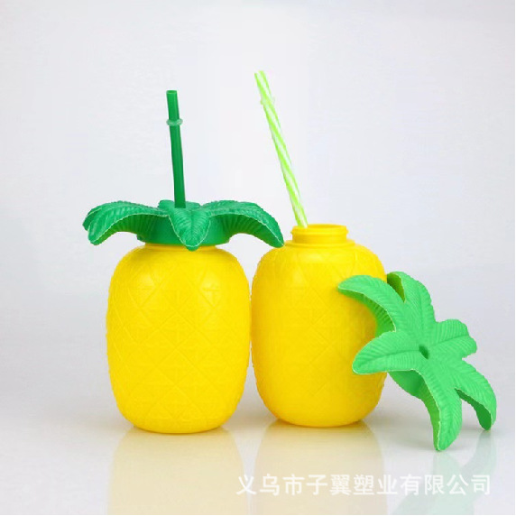 Wholesale milk tea drink cups, PET plastic straw cups, strawberry, pineapple and watermelon fruit-shaped straw cups from the manufacturer full figure