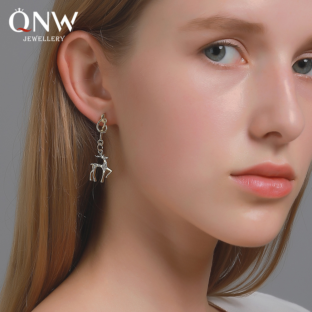 Christmas earrings, knotted deer earrings, simple and individual style, deer stud earrings, fresh and fresh forest-themed trendy earrings details Picture