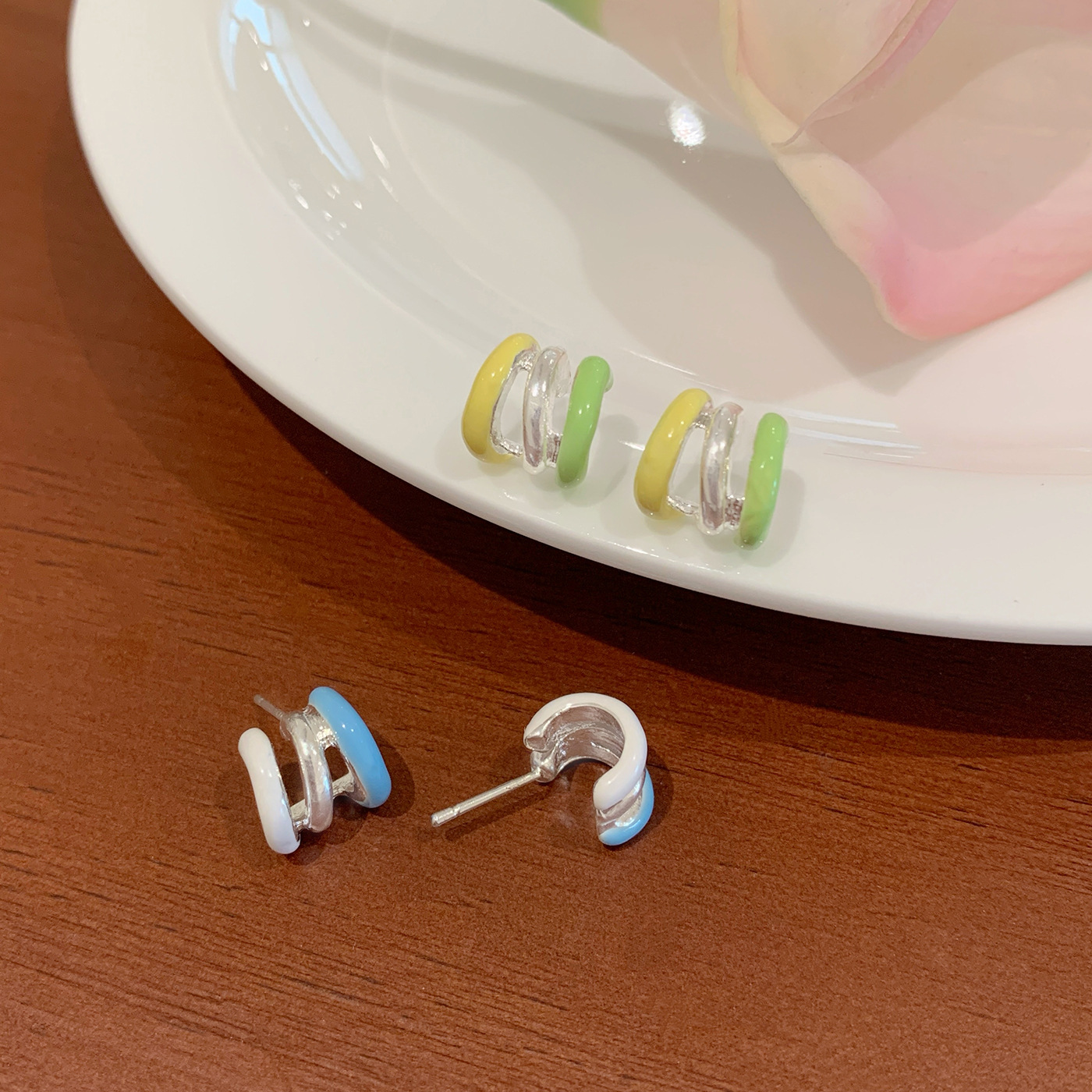 Summer dopamine fresh and colorful oil-dripping ring C-ring earrings, women's silver needle forest-themed niche atmosphere earrings details Picture