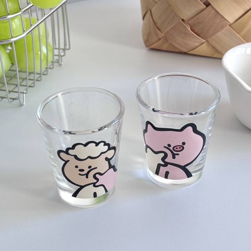 Homemade mini spirits cups, cartoon glass wine glasses, mini wine glasses, fruit wine glasses, household glass cups, water cups Application Scenario