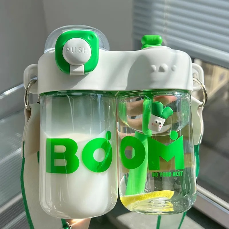 New fashionable plastic cups with separate compartments, creative double-drinking straw cups, portable couple large-capacity student slanted water cups Item Picture