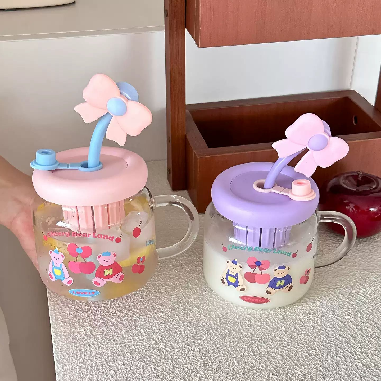 High appearance level bow water cup for girls, large-capacity high-temperature resistant glass cup, tea brewing with filter, cartoon straw cup Specification drawing