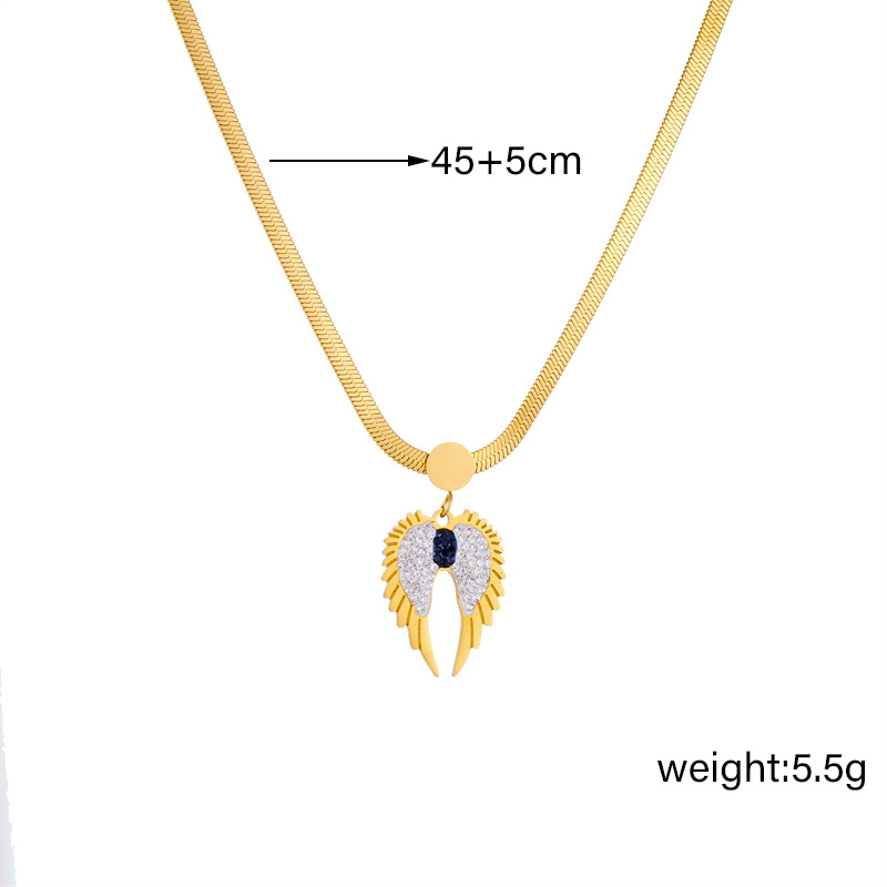 Korean-style fashionable, individual and creative diamond-encrusted wing pendant, blade chain, stainless steel gold-plated necklace Application Scenario