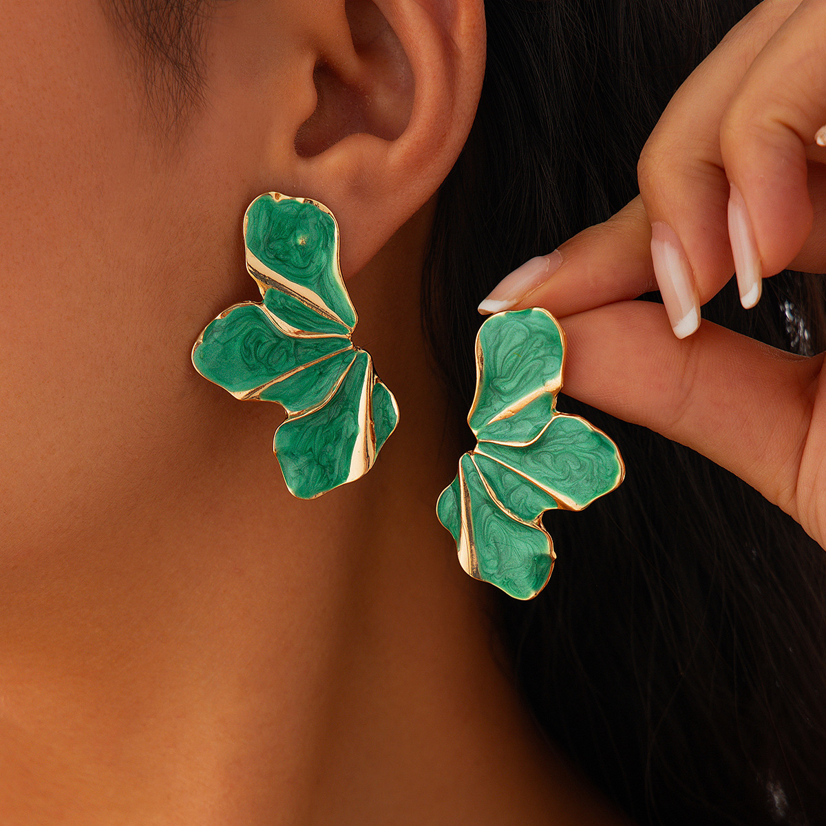 European and American style, grand vacation design, oil-dripping floral geometric stud earrings, cross-border bestseller, fashionable flower gradient earrings full figure