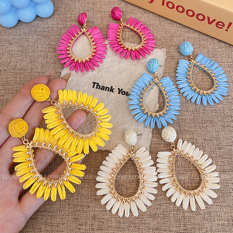 Dopamine hollowed-out straw woven ear studs for women, high-end vacation-style earrings, 2025 new bestsellers, colorful earrings and earrings details Picture