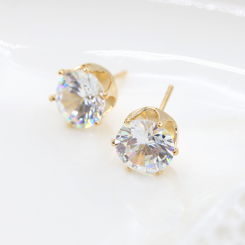 New Korean style fashionable and trendy crown bottom crystal zircon ear studs, AliExpress hot-selling accessories and earrings wholesale Application Scenario