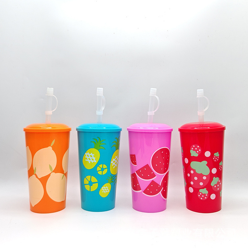 Factory direct sales of new best-selling PET fruit printed juice and milk tea drink cups, fruit series plastic straw cups Application Scenario