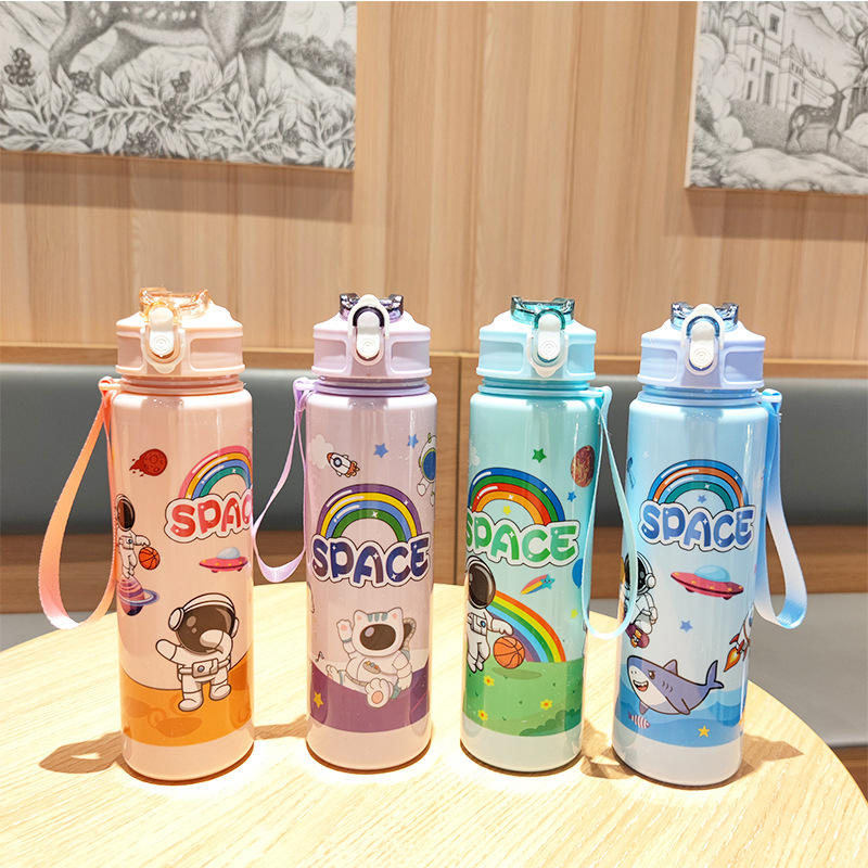 New outdoor 750ml Amazon e-commerce gradient solid color water bottle with straw, high appearance level plastic water cup full figure