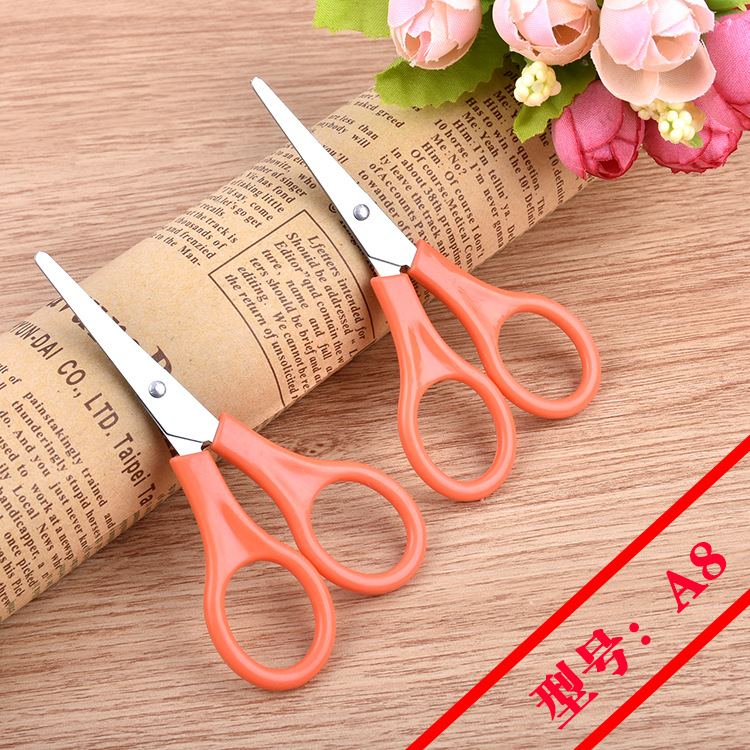 Wholesale of sewing kits, small scissors, stainless steel yarn shears, trimming scissors, bandage scissors, children's scissors, and small scissors in stock Specification drawing