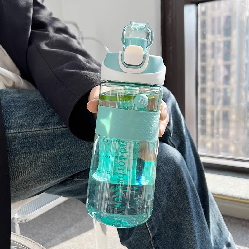 Plastic water cup for girls, high appearance level, large-capacity sports water bottle, high-temperature resistant, food-grade, portable, graduated cup full figure