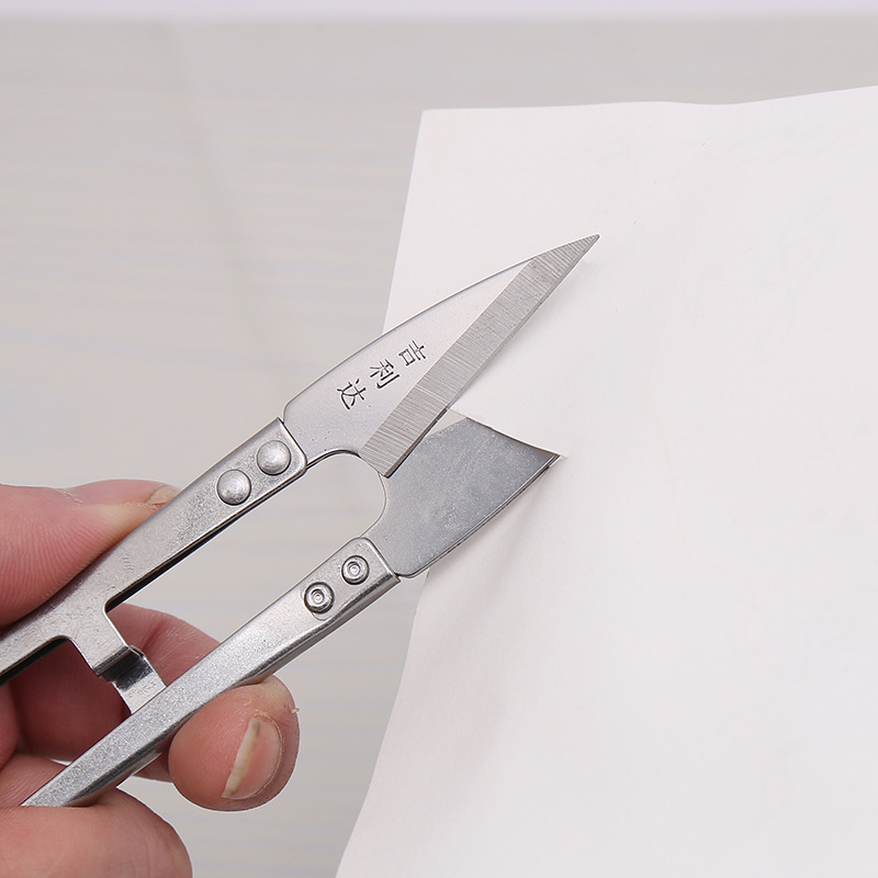 Stainless steel yarn shears, thread cutters, spring thread shears, cross-stitch U-shaped shears, sewing shears, stainless steel yarn shears, thread cutters Specification drawing