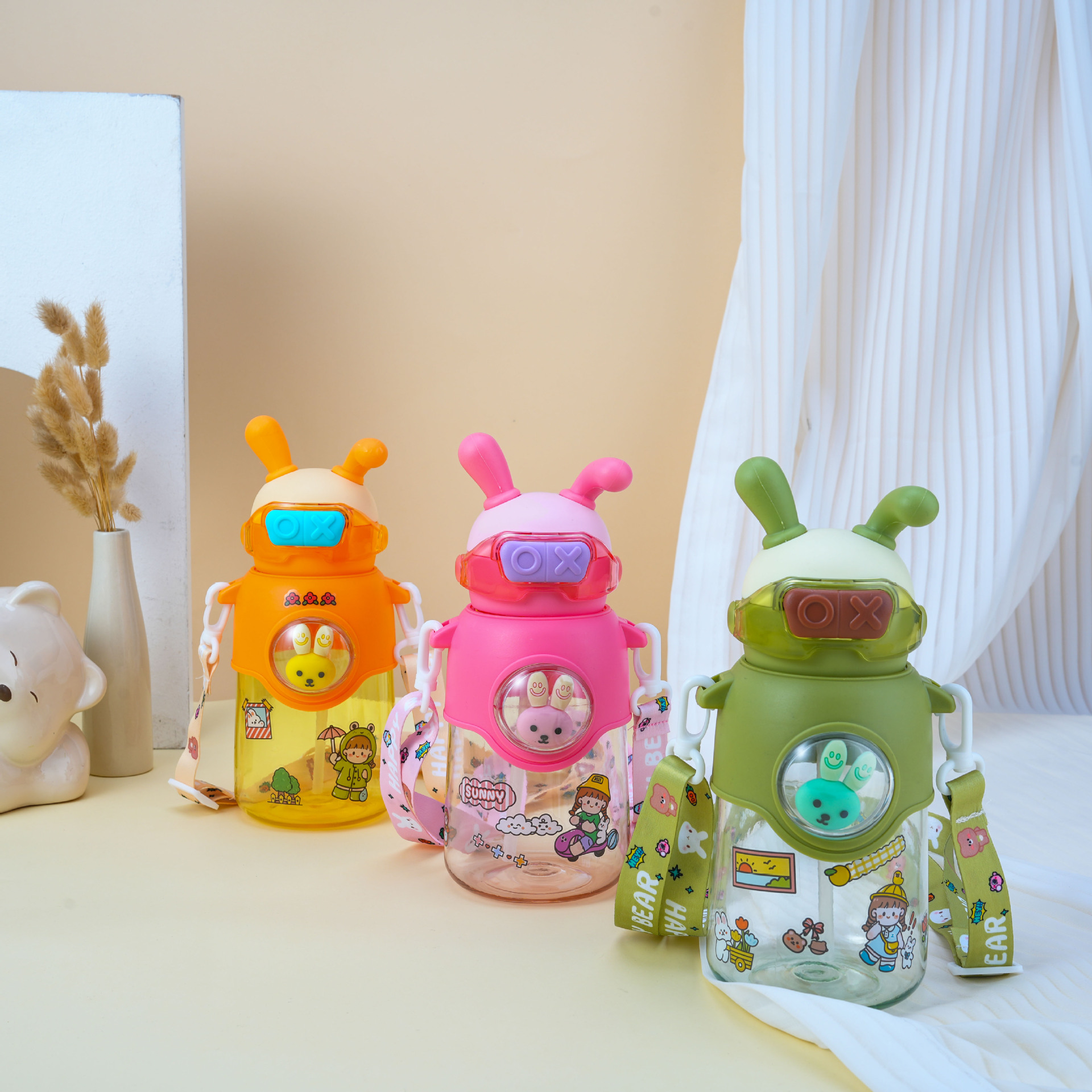 Wholesale of popular cartoon children's water cups with high appearance standards, cute dolls, student portable straw cups and plastic water cups Specification drawing