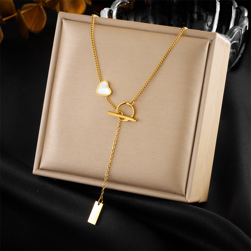 Korean-style fashionable and simple design gold-plated stainless steel heart-shaped square pendant OT buckle chain accessory necklace full figure