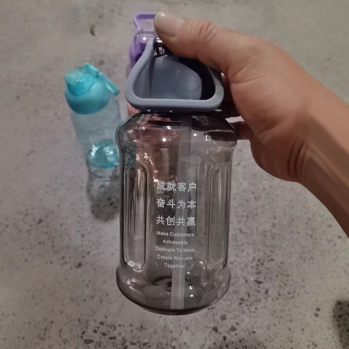 Customizable sports water cups, large-capacity tonnage buckets, tonnage cups, portable water cups made of food-grade materials Application Scenario