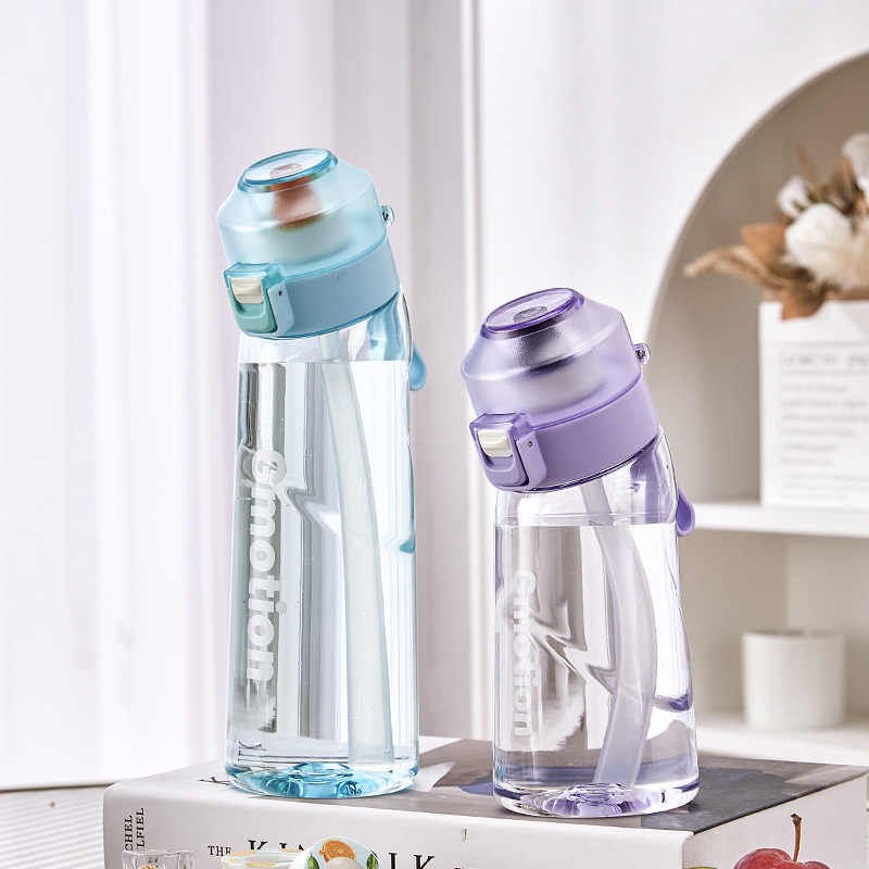2023 Cross-border New small-capacity sugar-free and caloric scented cup, 500ml sports straw handle, playing water cup with 7 flavor rings Application Scenario