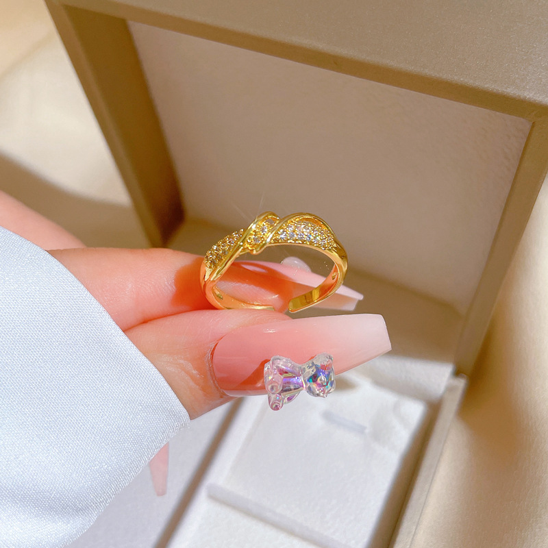 【 Real gold electroplating 】 A fashionable and slightly inlaid luxury ring index finger ring with a twisted opening, the same style as the Internet celebrity, with a cold and elegant look details Picture