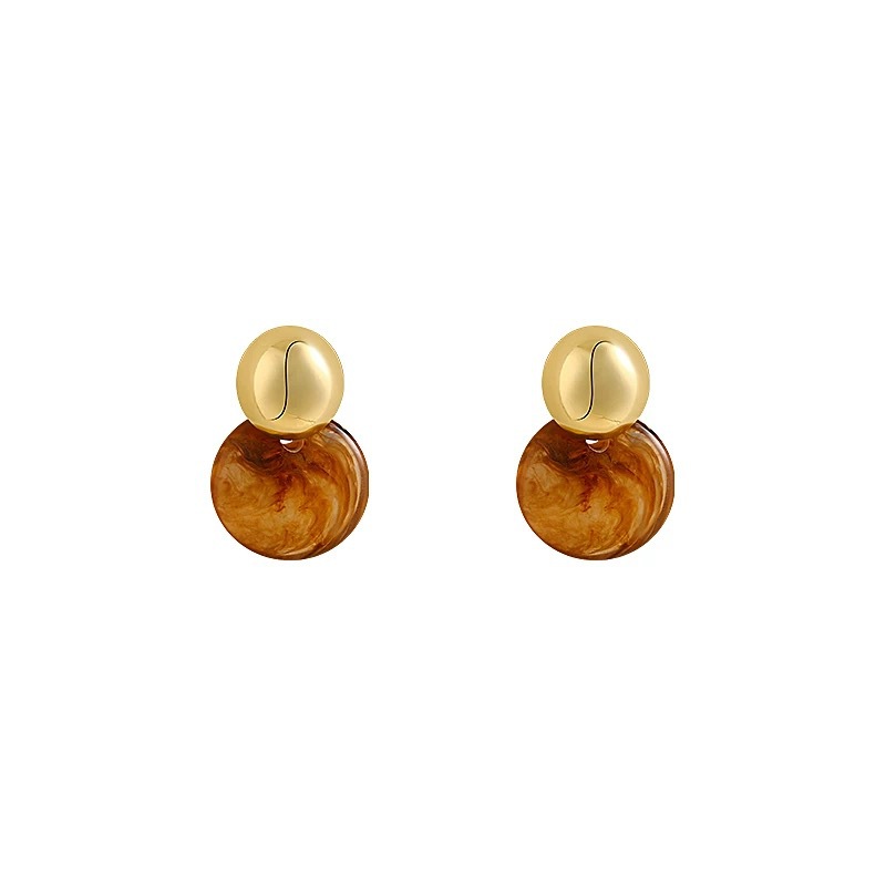 Retro-style Maillard amber stud earrings for women, a niche design with a high-end feel, are light luxury and versatile earrings for autumn and winter Item Picture