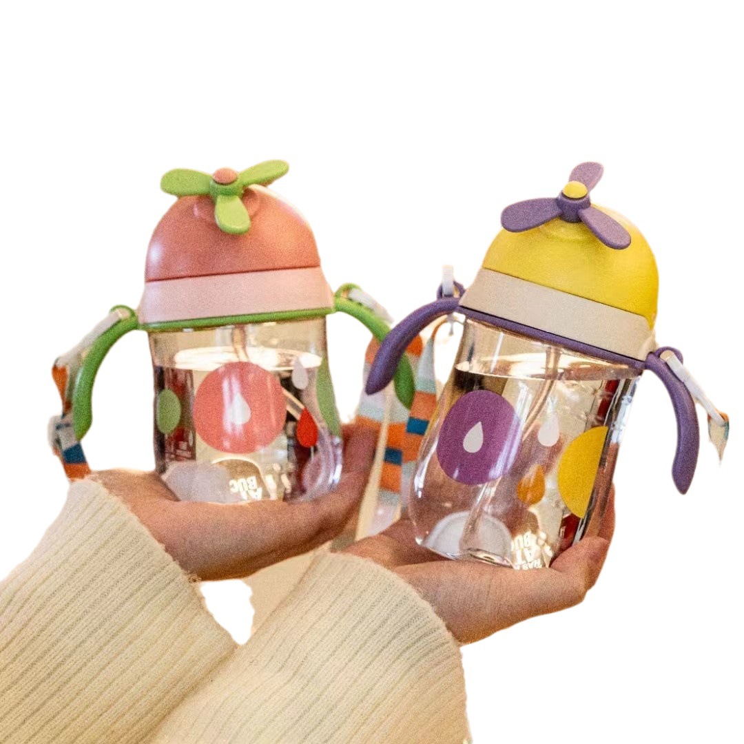 Children's straw water cup, cute for infants and toddlers, cartoon and small, carrying a straw scale to learn to drink milk Item Picture