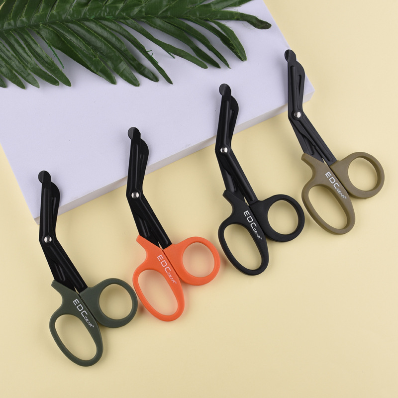 EDC outdoor military-grade scissors, camping bandage scissors, medical scissors, tape cloth scissors, stainless steel elbow gauze scissors Application Scenario