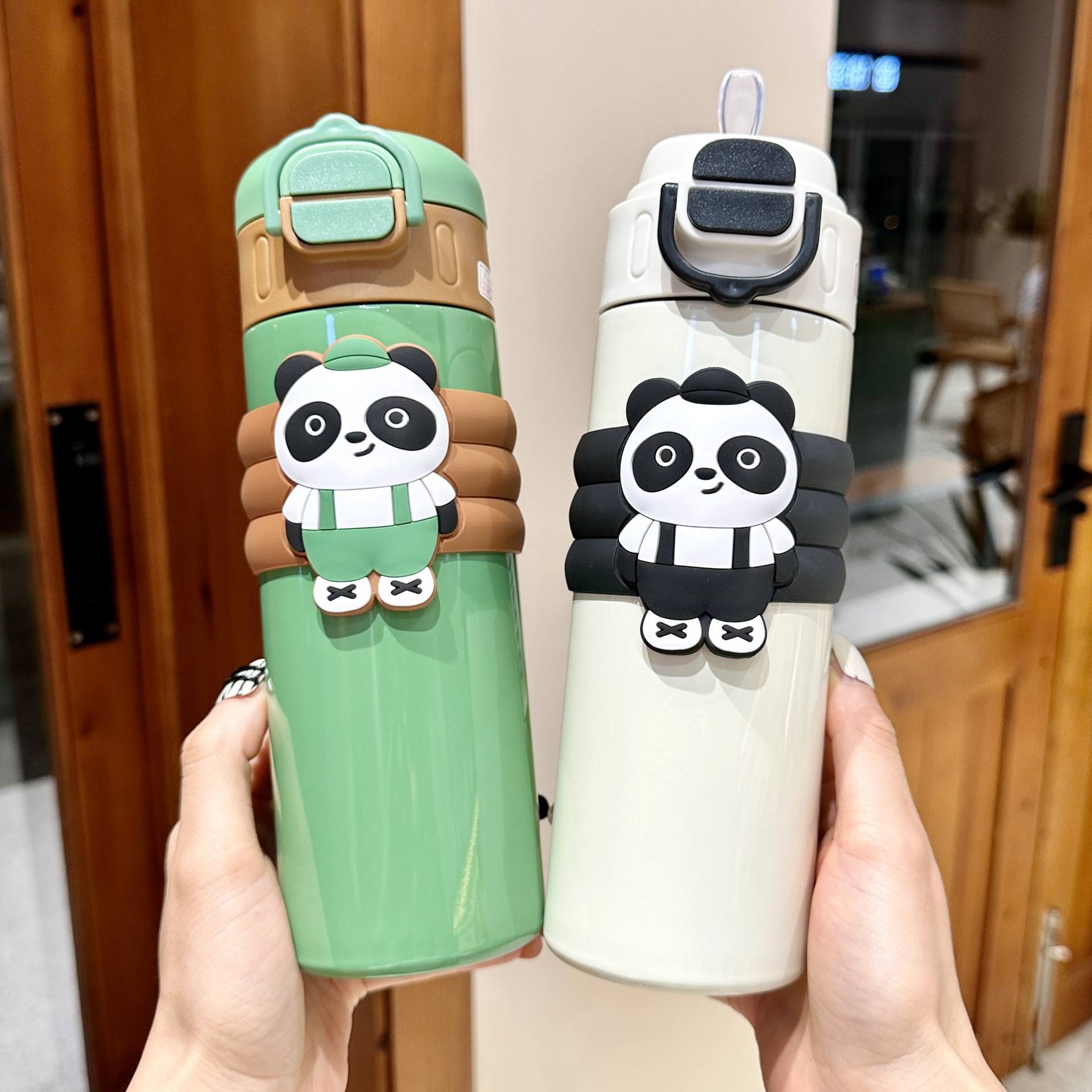 New double-drinking red Panda large-capacity insulated cup, children's cute straw cup, 316 stainless steel portable rope cup Application Scenario