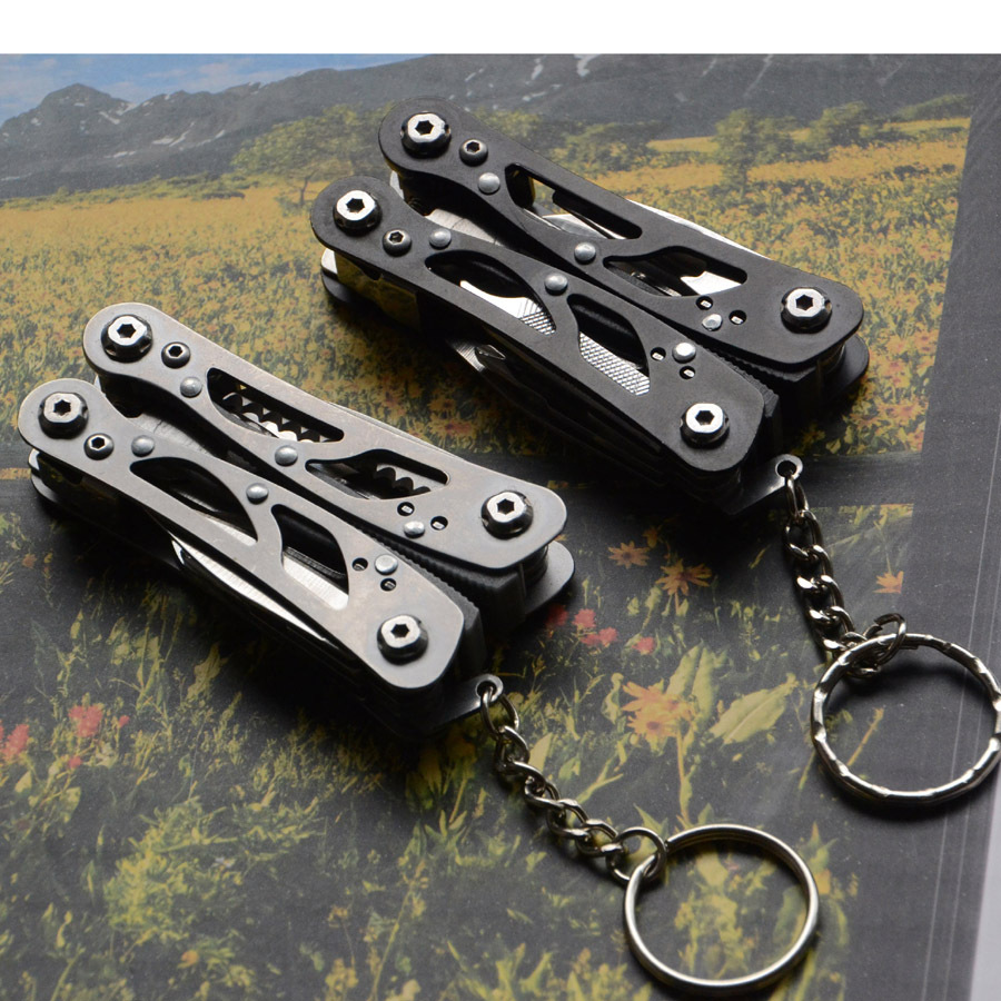 Mini multi-functional knife pliers, outdoor portable combination tool pliers, EDC folding keychain pocket knife pliers Application Scenario