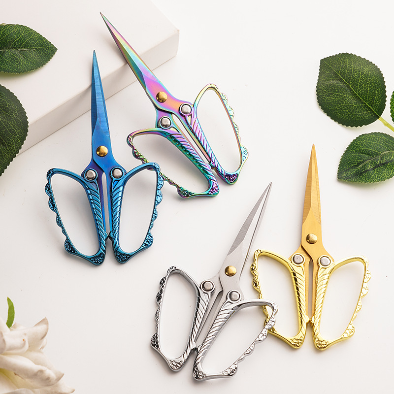 Pointed-nose hand scissors, stainless steel creative retro creative window decoration embroidery hand small scissors, high-sharpness office scissors details Picture