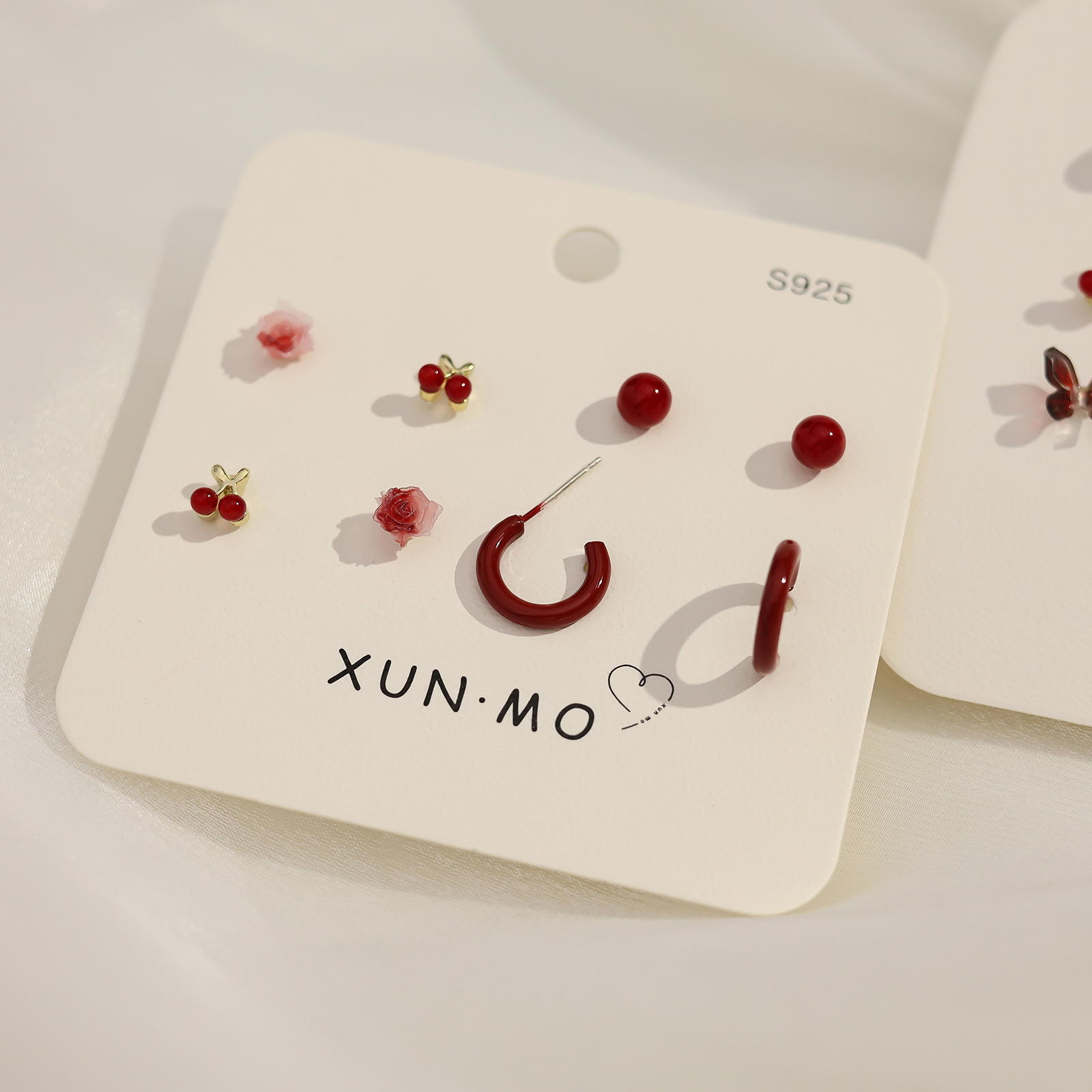 Ankela Red Autumn and Winter new silver needle stud earring set, small and retro earrings, versatile wine red light luxury earrings wholesale Application Scenario